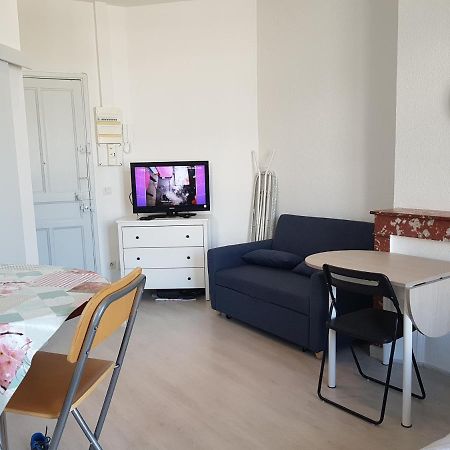 Studio With Sea View For 2 People Toulon Exterior photo
