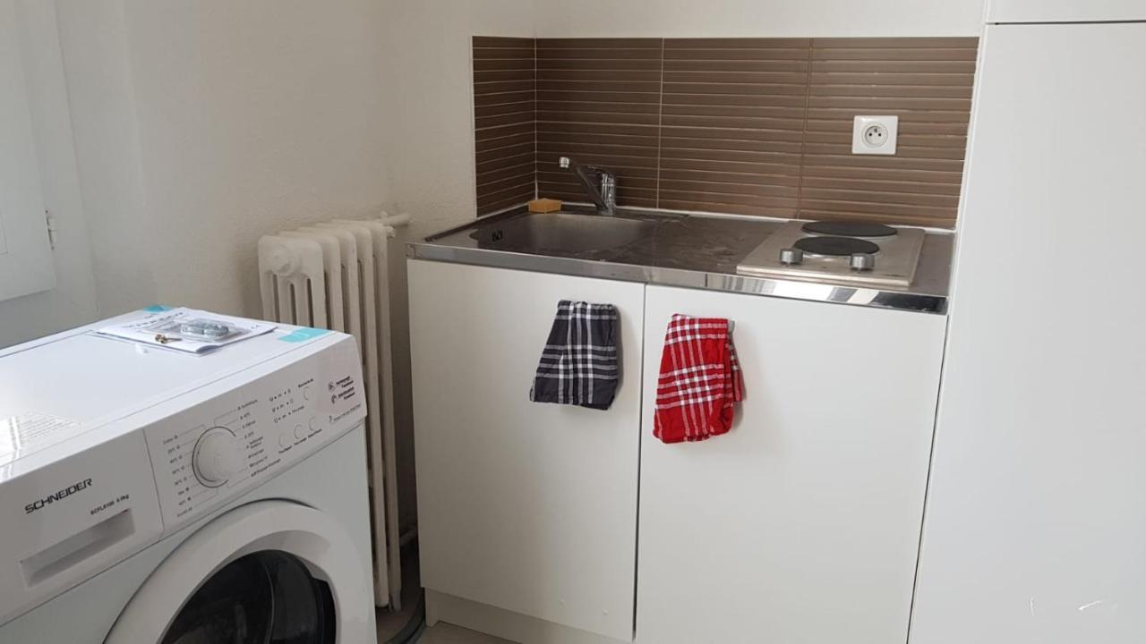 Studio With Sea View For 2 People Toulon Exterior photo